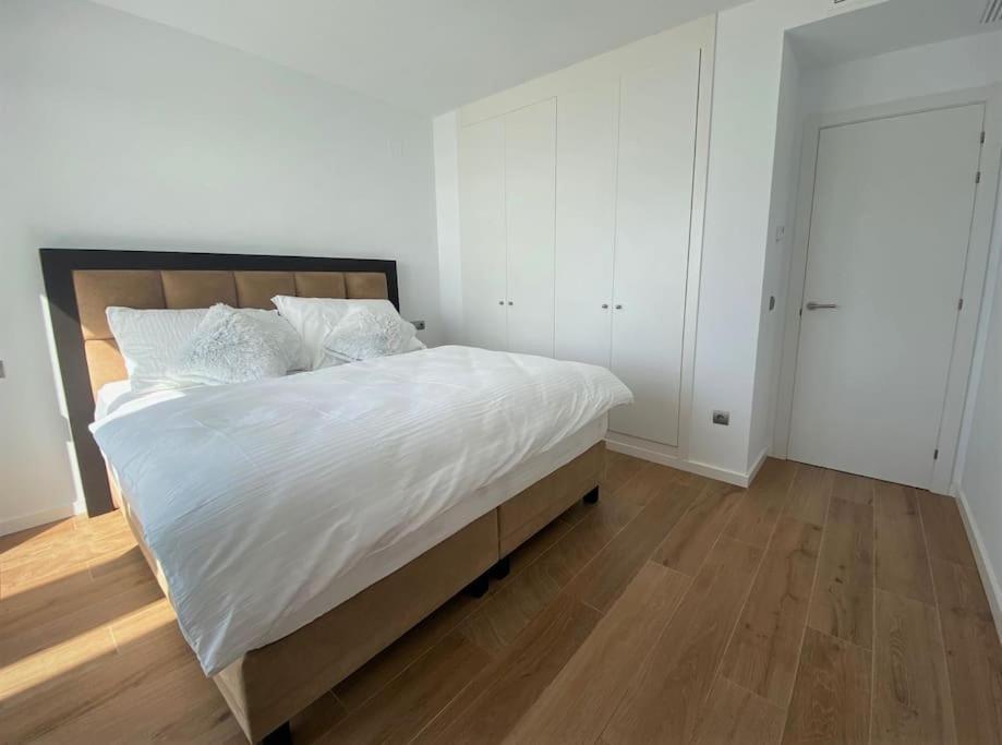Luxurious Penthouse With Huge Panoramic Terrace Apartman San Roque  Kültér fotó